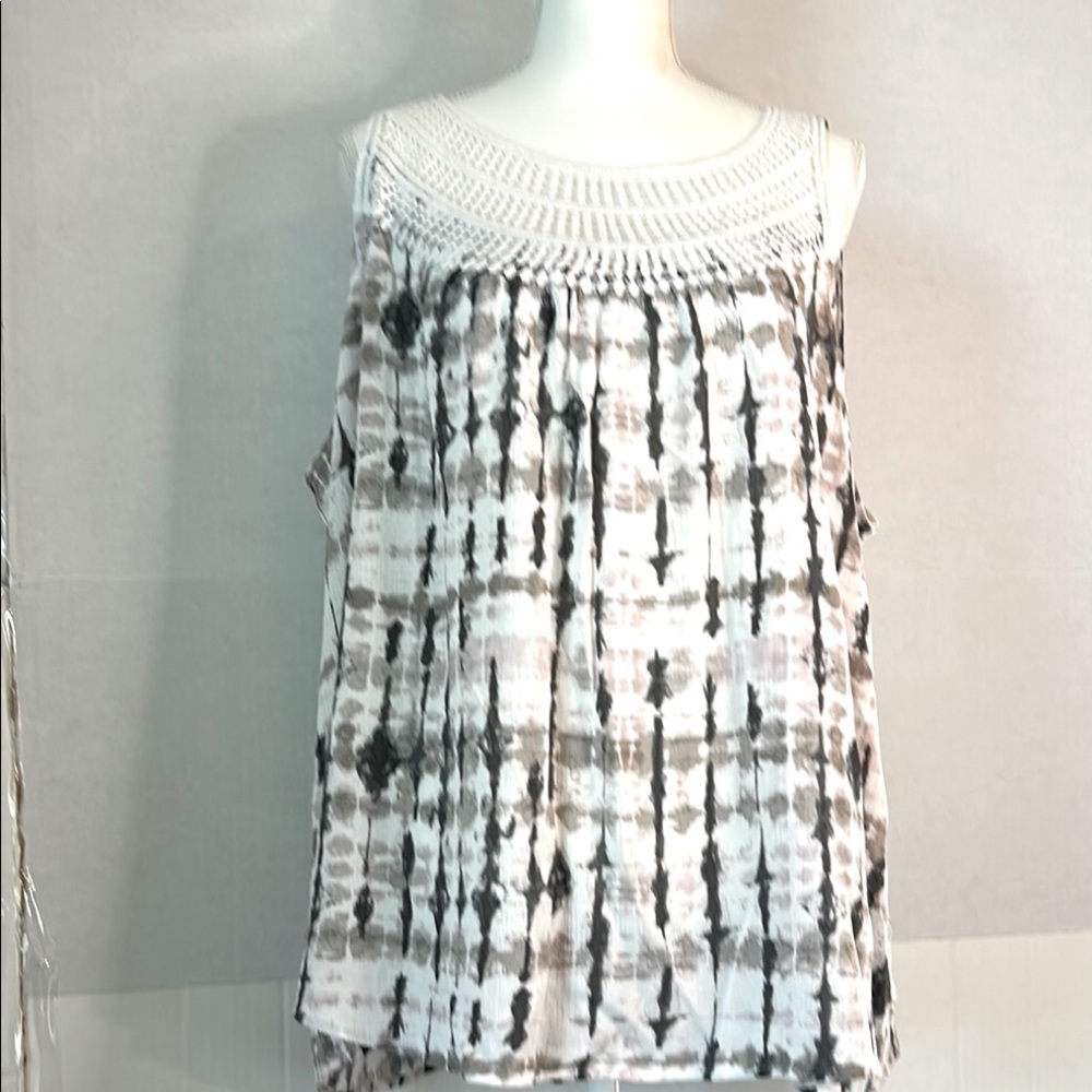 NWT Maurice’s Black/Brown Abstract Print with Lace Neckline Tank Top Size 2X